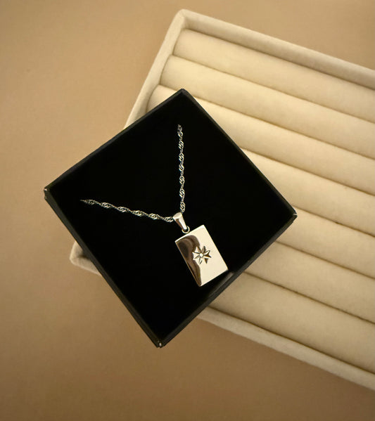 Sun Halskæde - Forsølvet