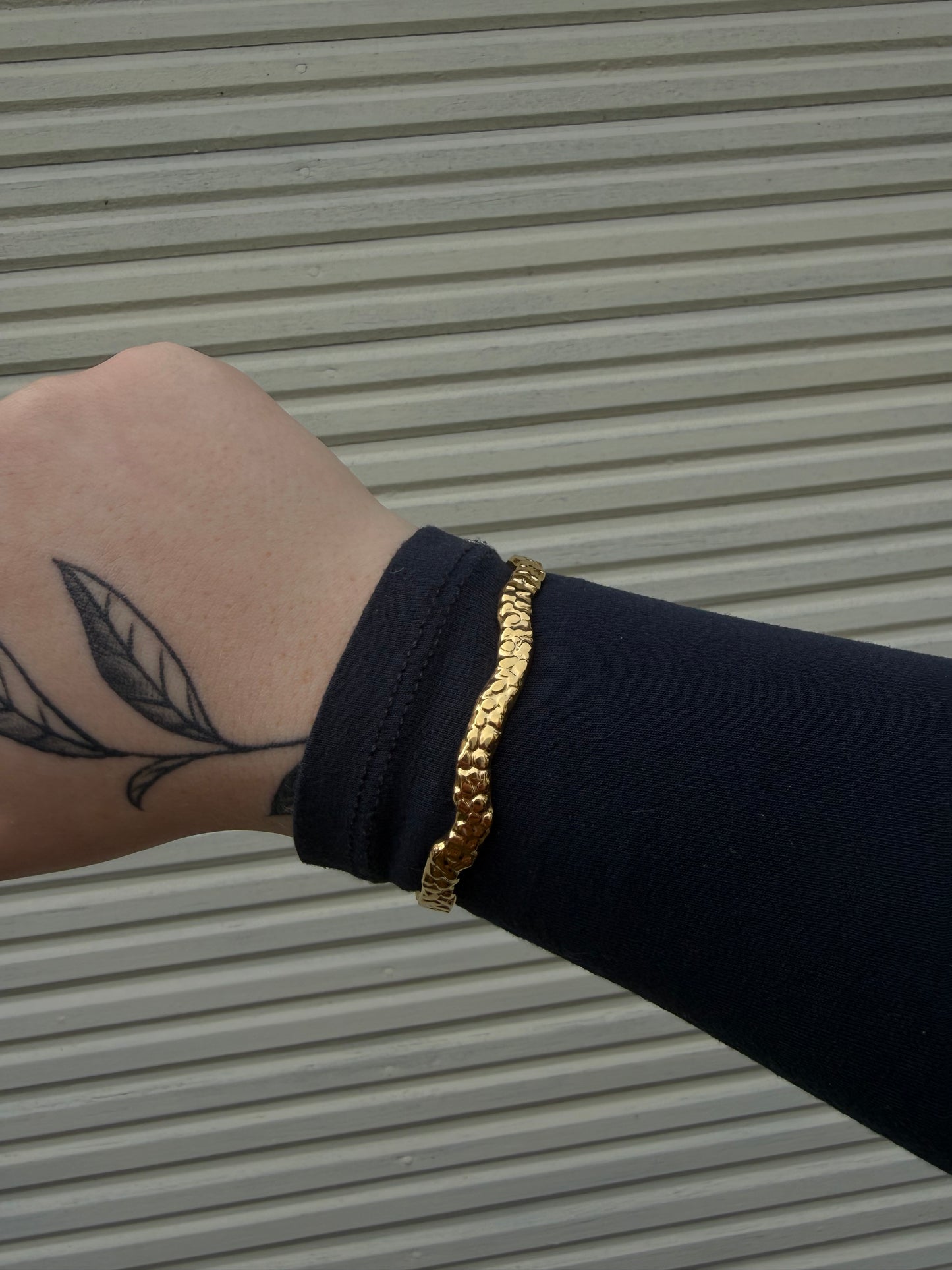 Wavy Bangle