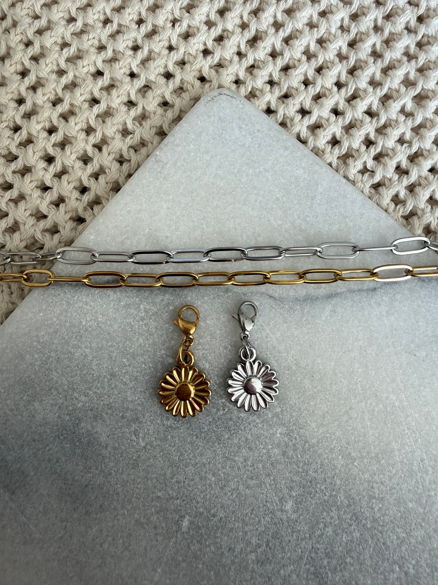 Daisy Charm